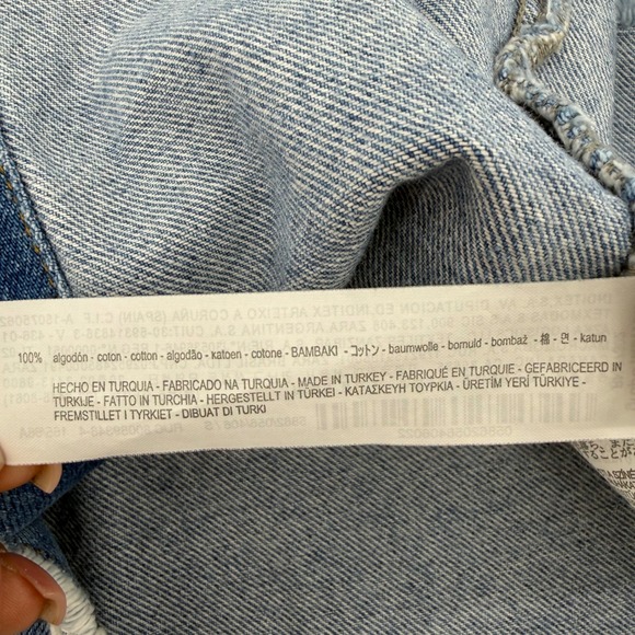 Zara Basic Denim Skirt Womens Small Blue Asymmetrical Raw Hem Button Front Mini - Picture 6 of 6